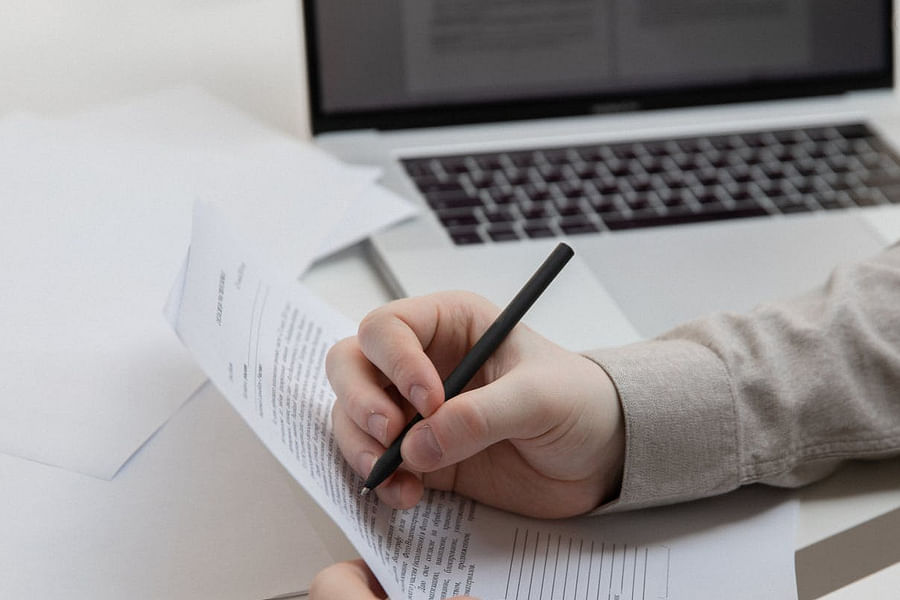 manuscript critique service