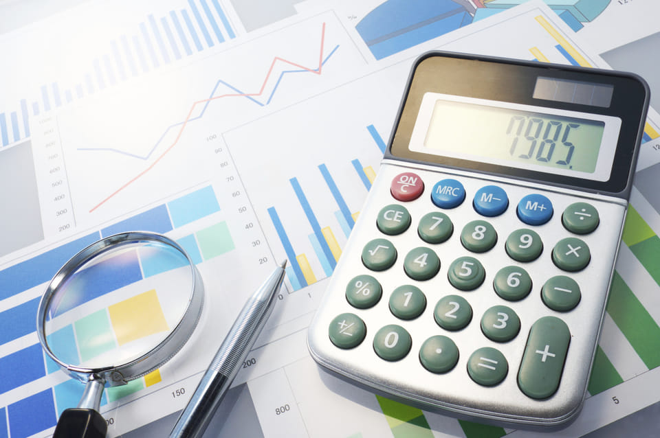 Crunching Numbers: How to Use an Average Cost Calculator Effectively