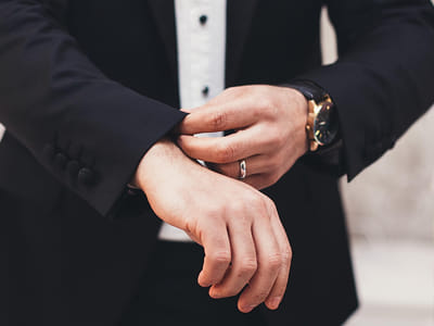 How the Average Cost of a Wedding Ring Has Evolved Over Time